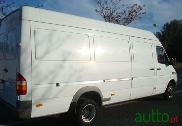 2002' Mercedes-Benz Sprinter photo #2