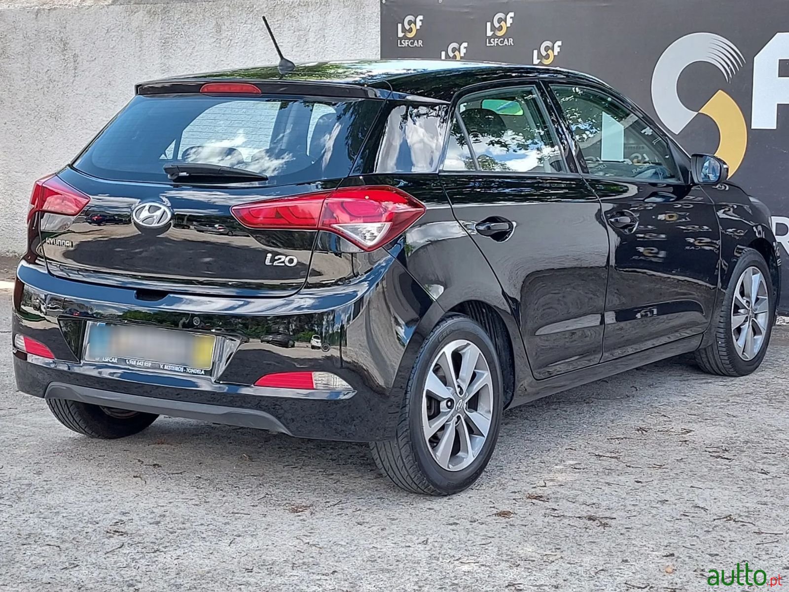 2015' Hyundai i20 photo #5