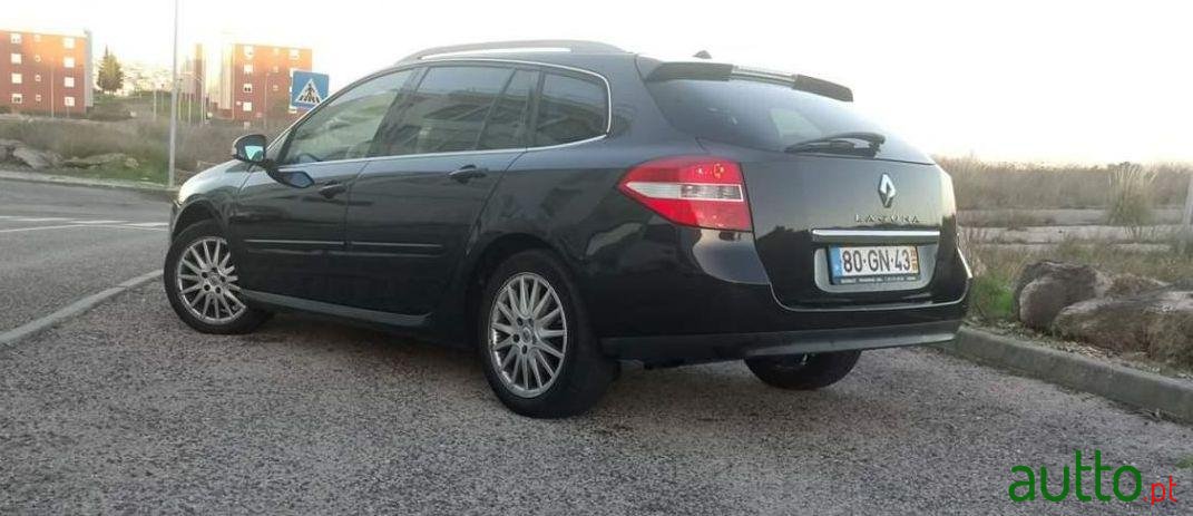 2008' Renault Laguna Break photo #1