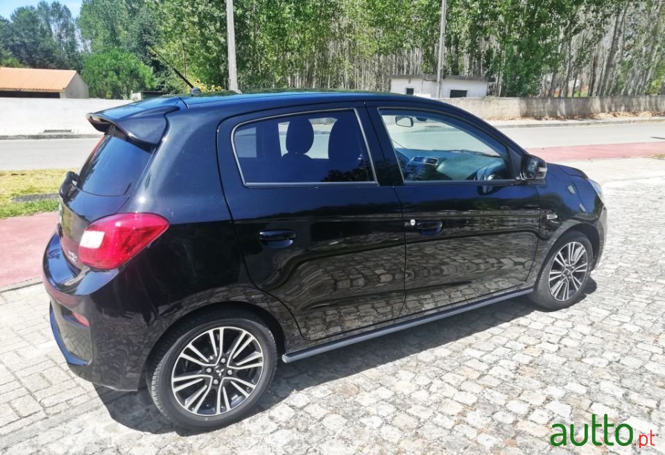 2018' Mitsubishi Space Star photo #1