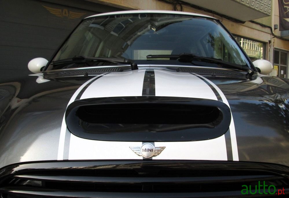 2005' MINI Cooper S 3 Portas photo #3