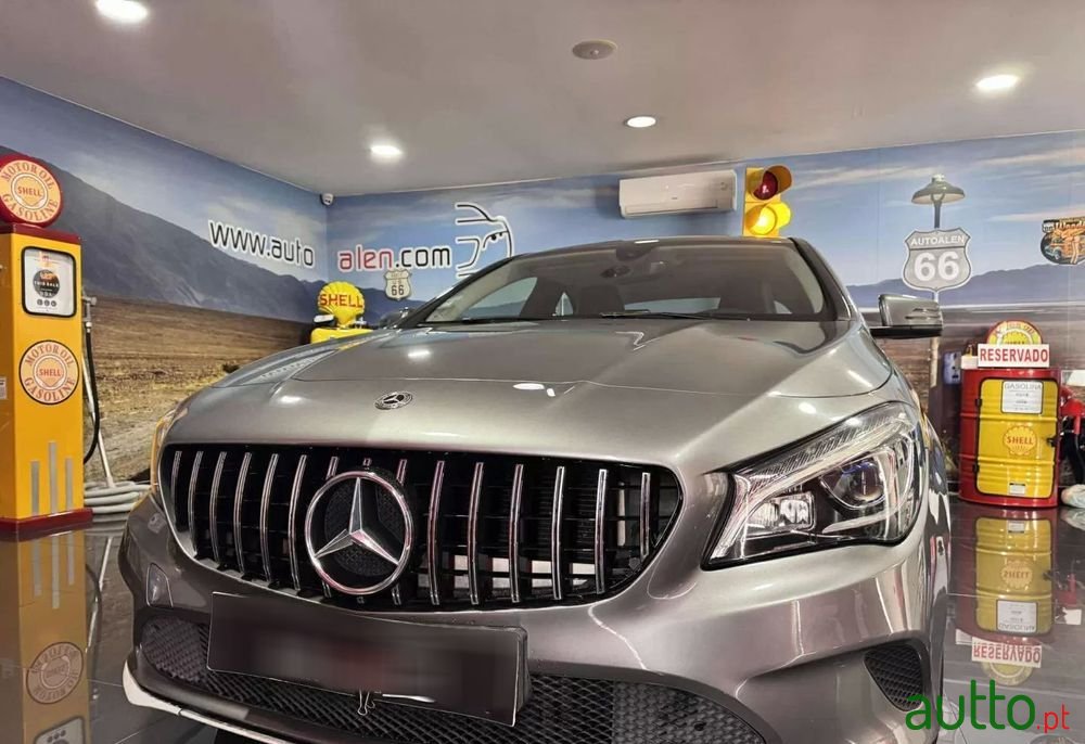 2018' Mercedes-Benz Classe Cla photo #2