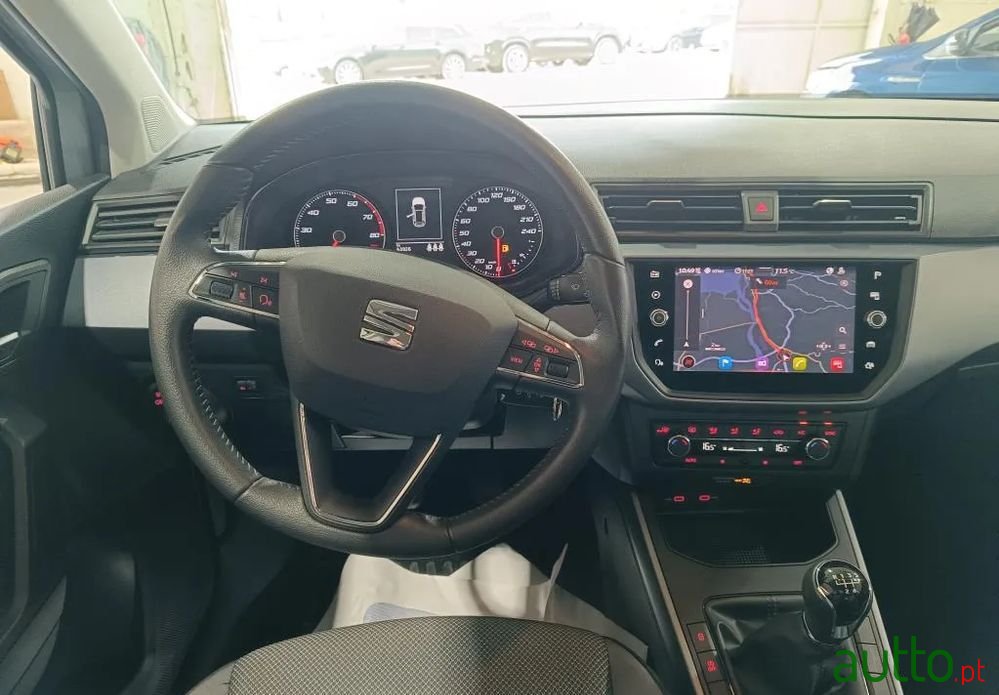 2020' SEAT Arona 1.0 Tsi Style photo #4