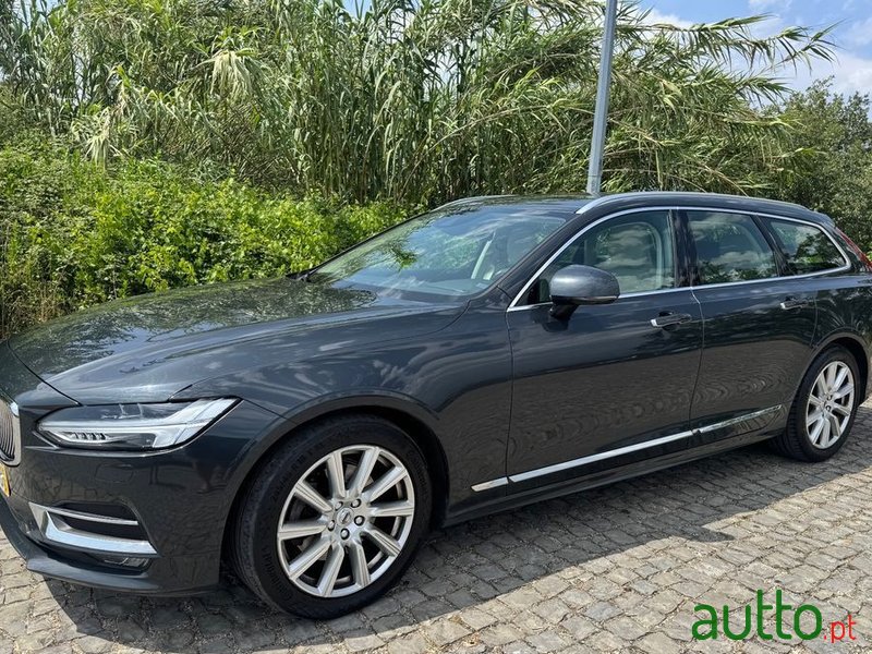 2020' Volvo V90 photo #1