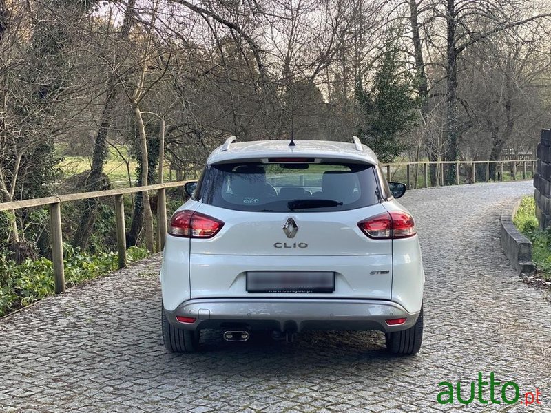 2018' Renault Clio Sport Tourer photo #6