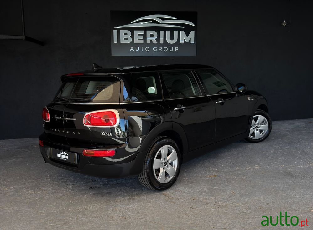 2016' MINI Clubman Cooper Essential photo #6