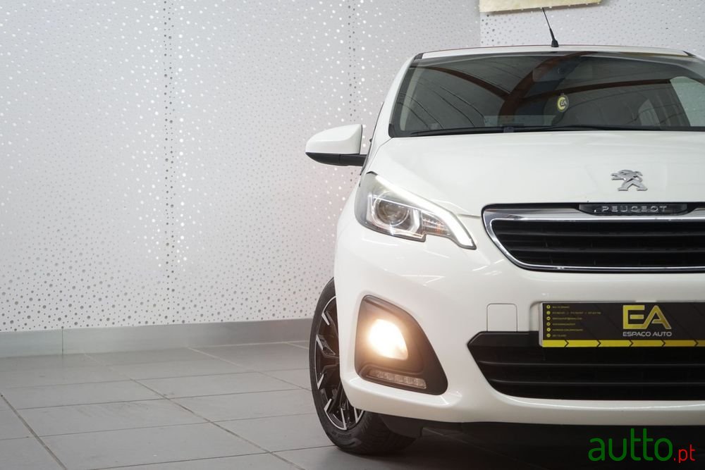 2015' Peugeot 108 1.0 E-Vti Allure photo #6
