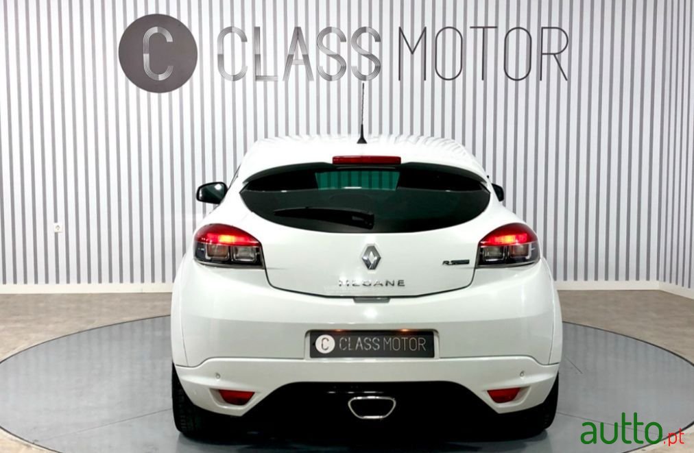 2011' Renault Megane Coupe photo #5