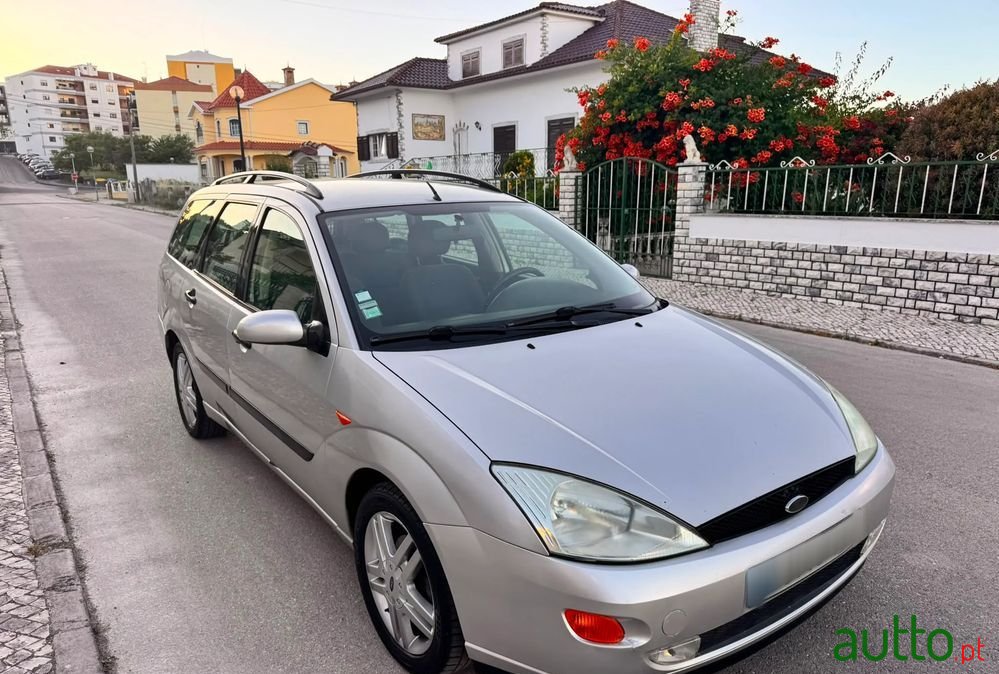 2001' Ford Focus 1.8 Tdci Comfort photo #3