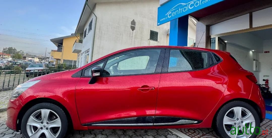 2015' Renault Clio photo #5