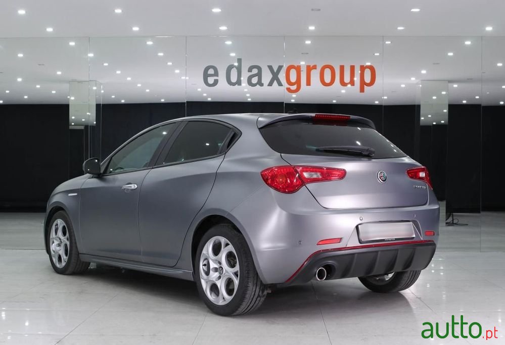 2018' Alfa Romeo Giulietta 1.6 Jtdm Sport Tct photo #4