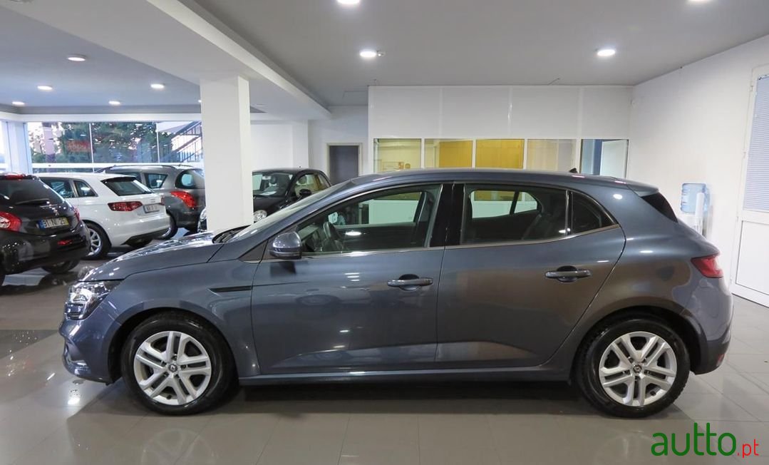 2017' Renault Megane photo #3