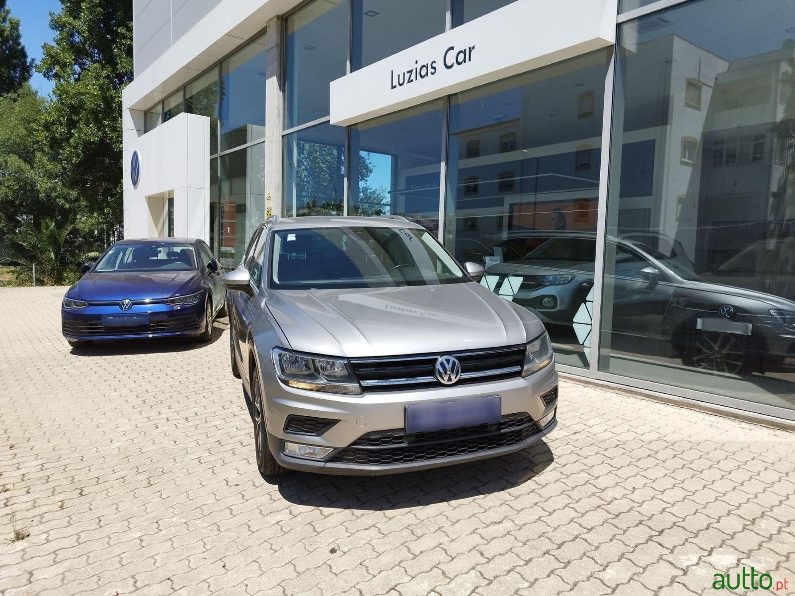 2016' Volkswagen Tiguan photo #5