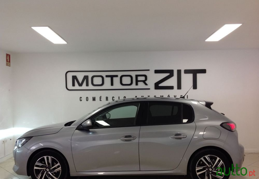 2021' Peugeot 208 photo #5