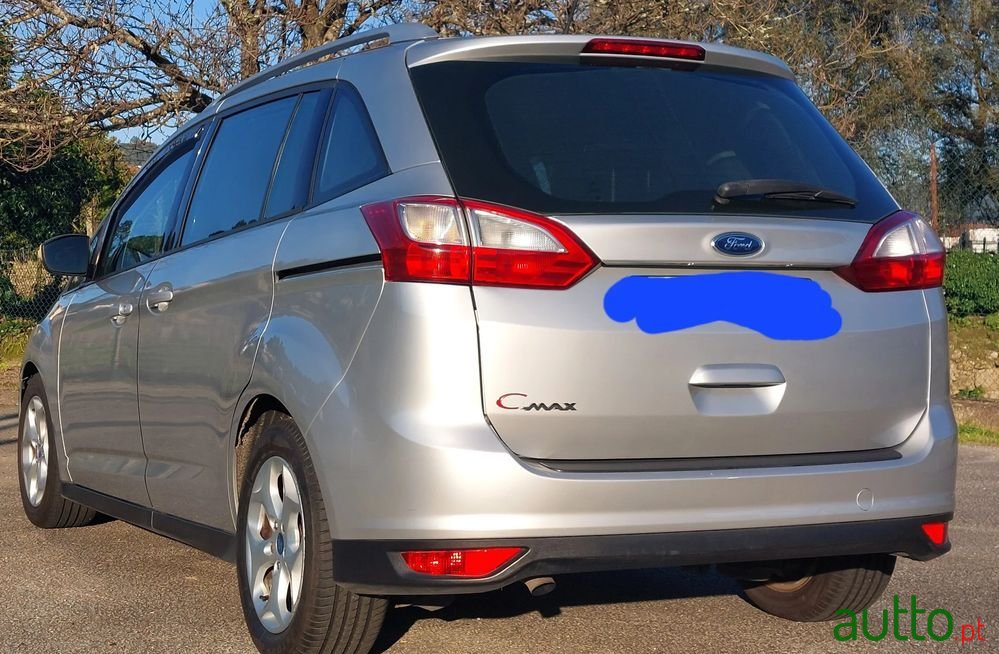 2011' Ford Grand C-MAX photo #2