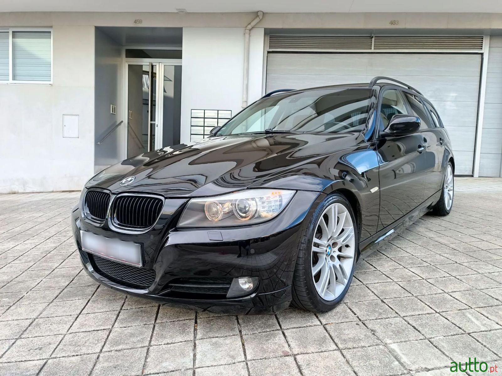 2009' BMW 318 photo #1