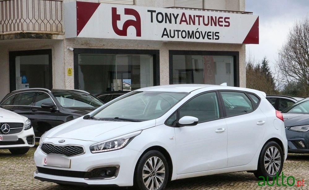 2017' Kia Ceed 1.4 Crdi Nav Line photo #1