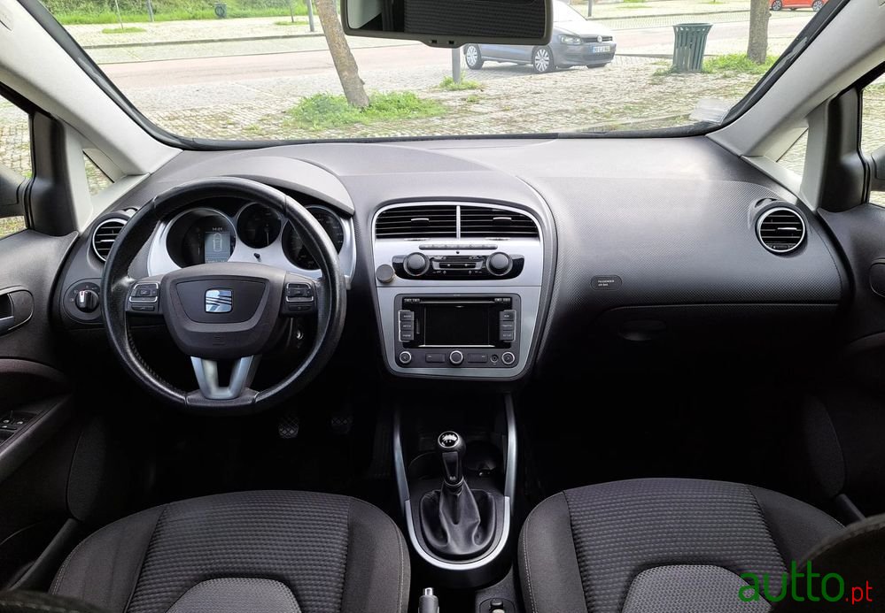 2011' SEAT Altea photo #3