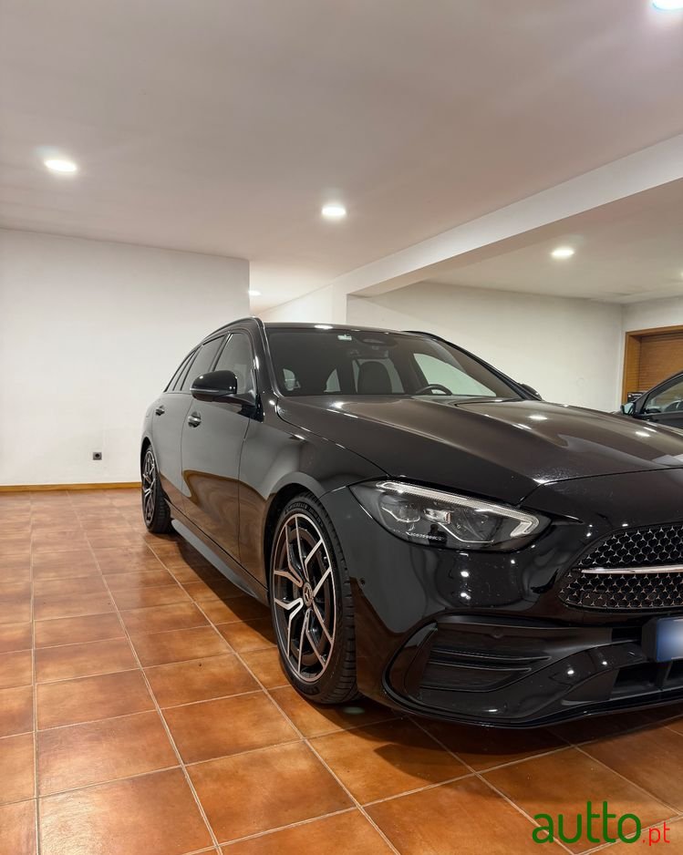 2023' Mercedes-Benz Classe C photo #2