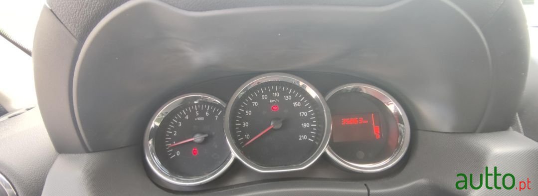 2016' Dacia Duster photo #5