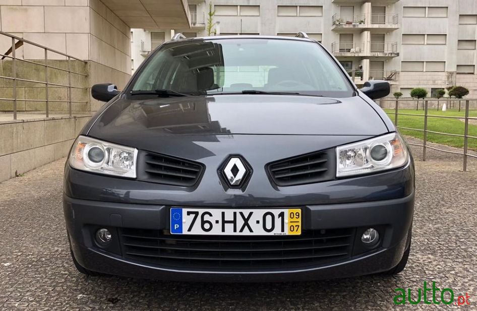 2009' Renault Megane Break photo #2