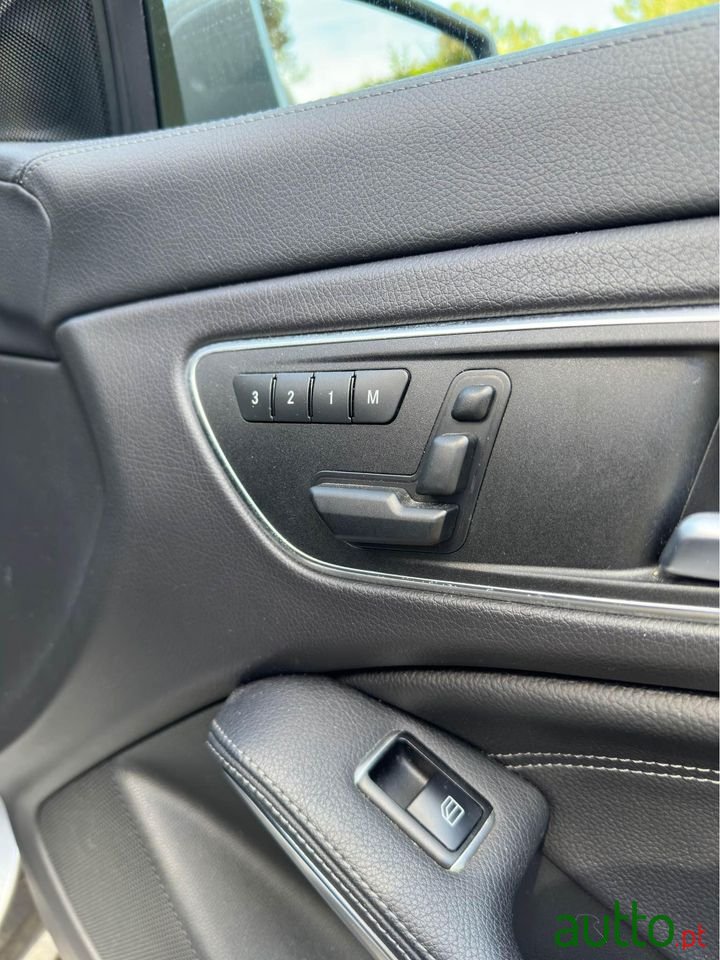 2015' Mercedes-Benz CLA photo #4