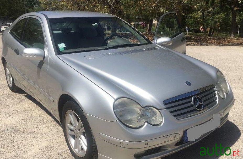 2001' Mercedes-Benz C-180 Sportcoupé photo #4