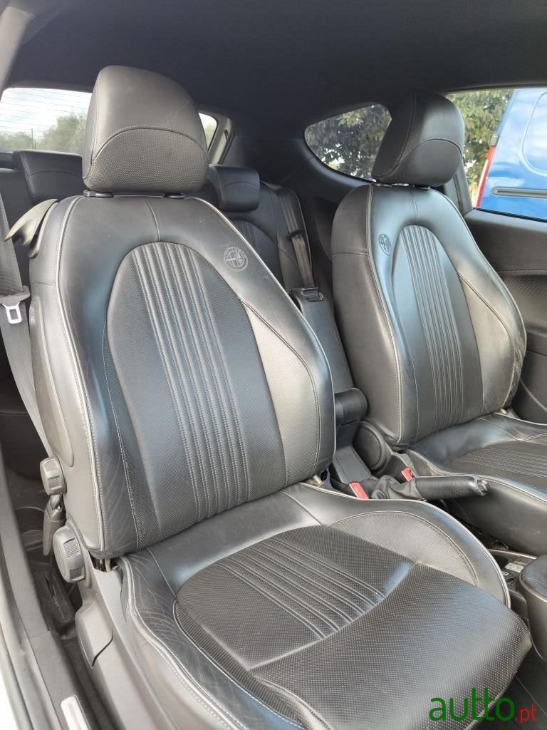 2010' Alfa Romeo MiTo photo #4