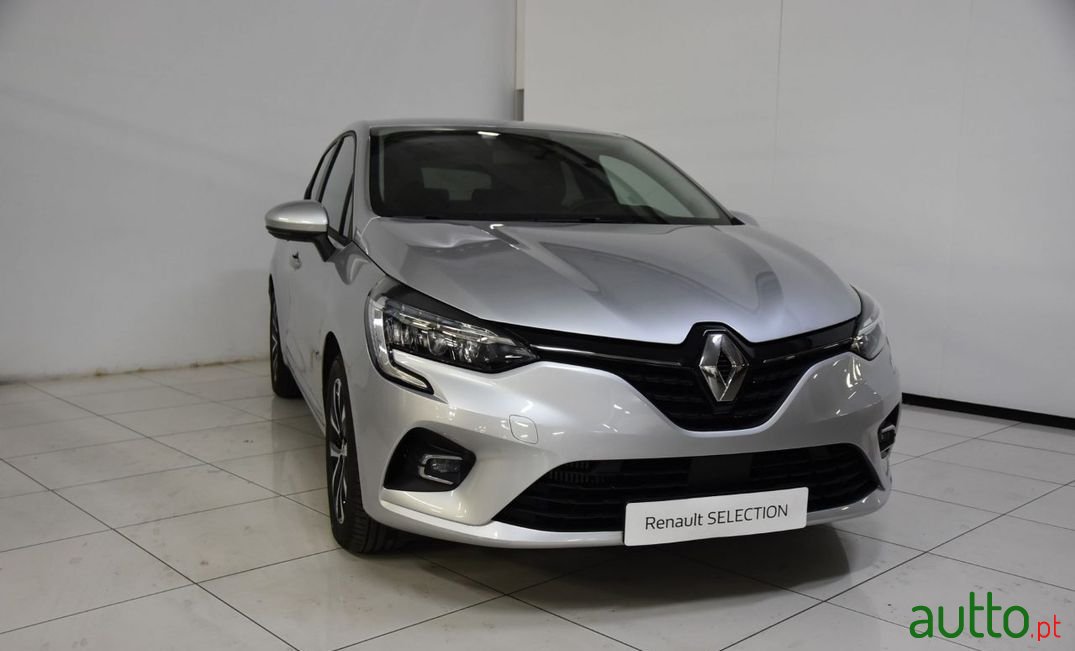 2022' Renault Clio photo #1