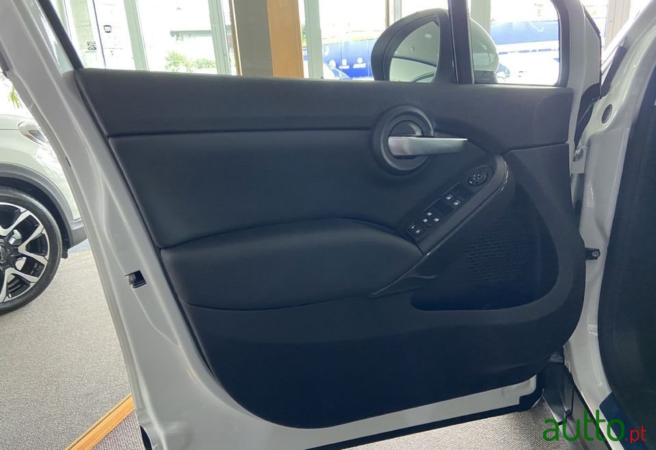 2021' Fiat 500X photo #5