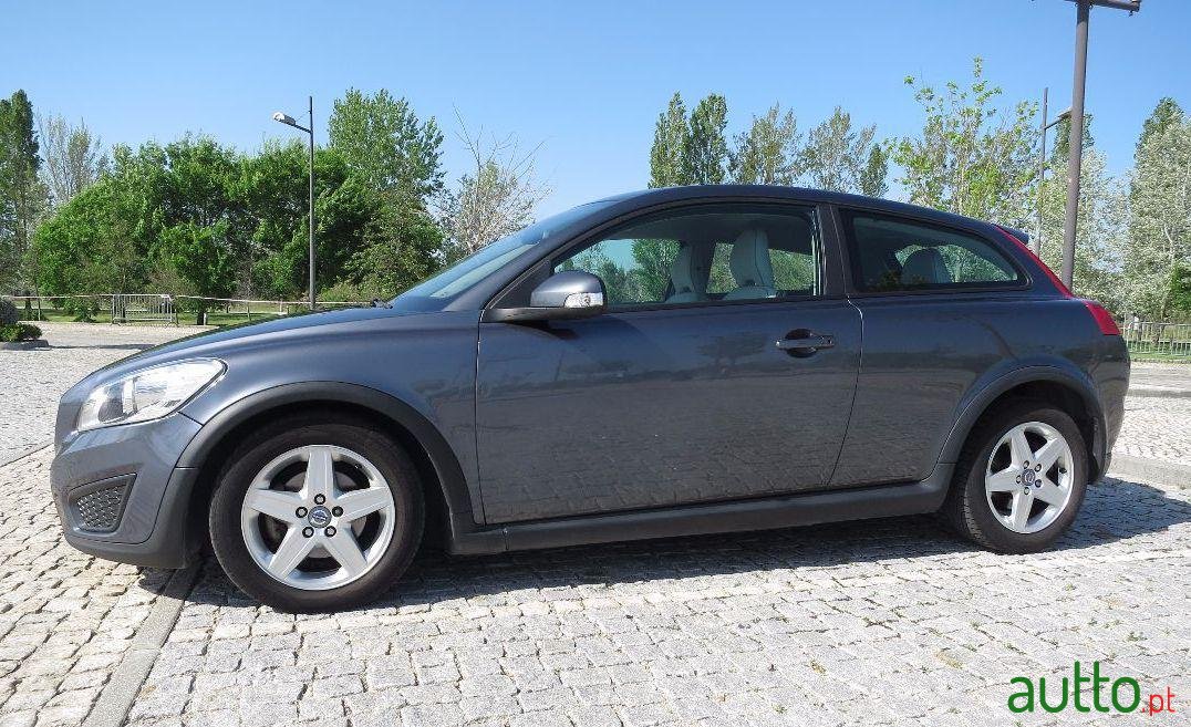 2010' Volvo C30 1.6D photo #2