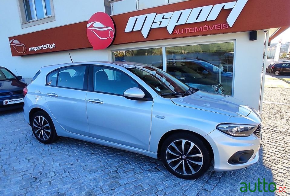 2017' Fiat Tipo photo #2