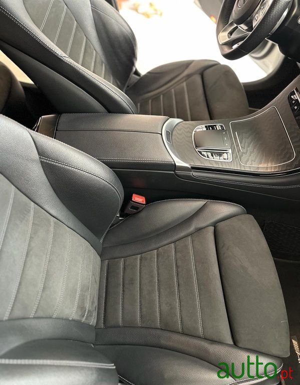 2020' Mercedes-Benz GLC 300 photo #4