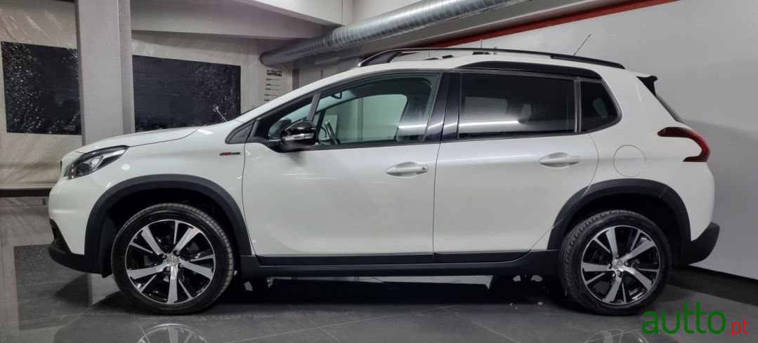 2016' Peugeot 2008 photo #2