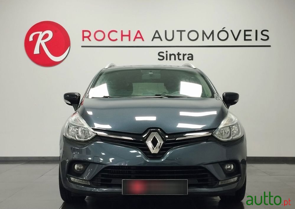 2018' Renault Clio Sport Tourer photo #2