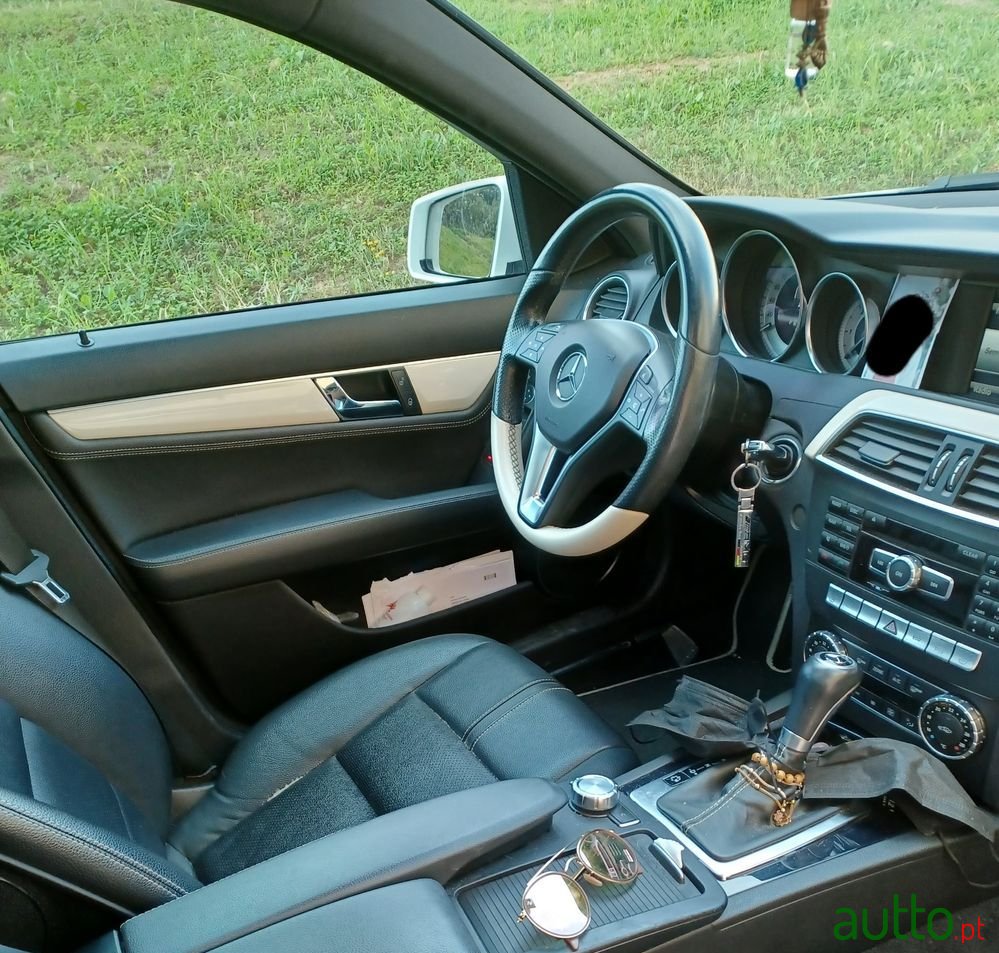 2012' Mercedes-Benz C 220 photo #4