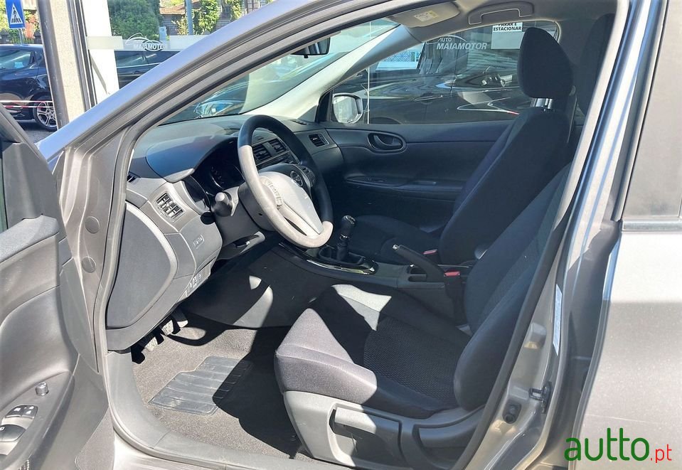 2016' Nissan Pulsar photo #5