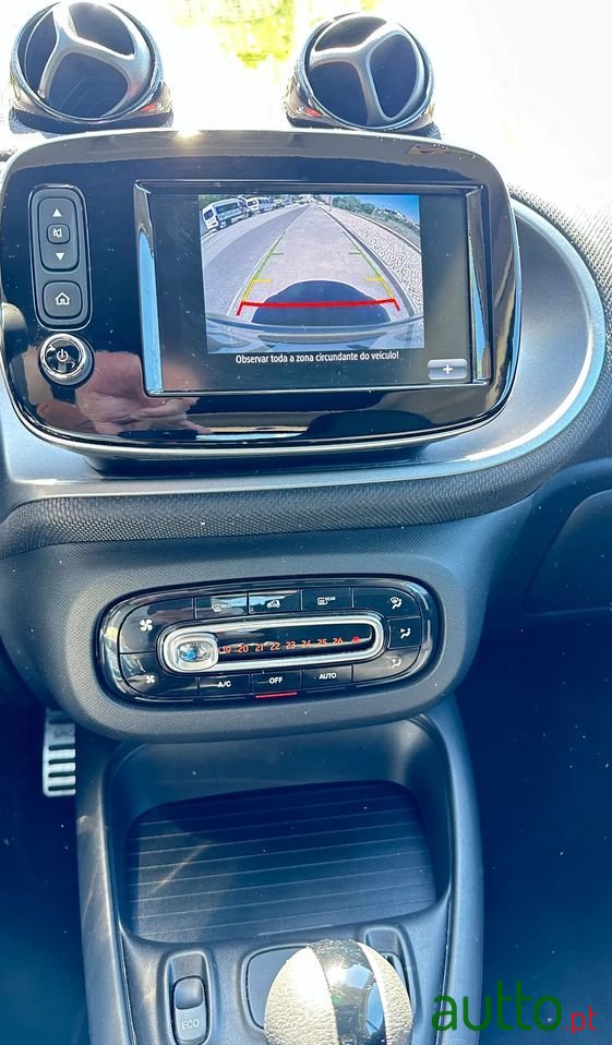 2020' Smart Fortwo Eq Passion photo #4