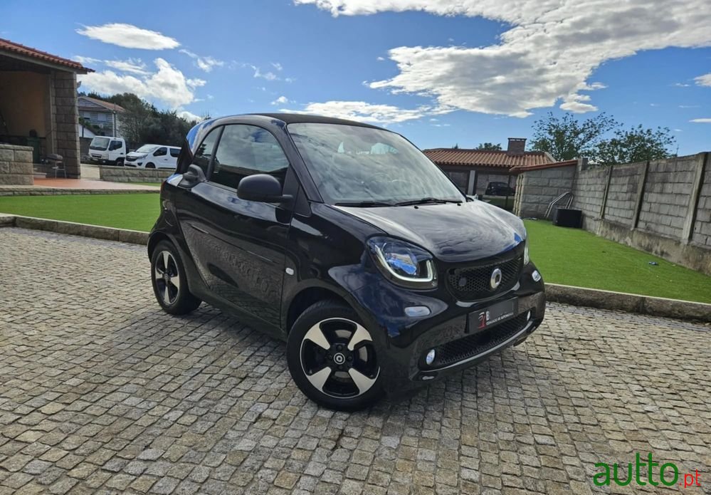 2018' Smart Fortwo Electric Drive Passion photo #1