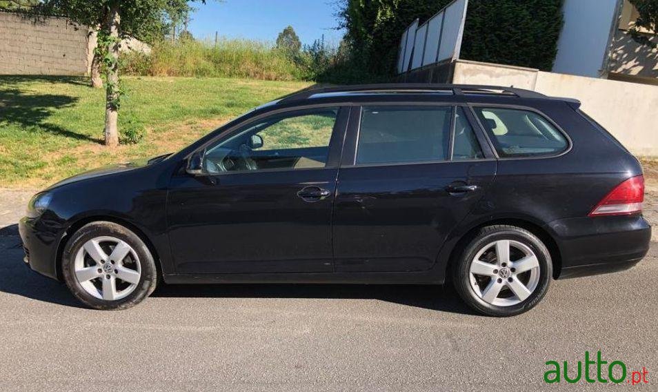 2012' Volkswagen Golf photo #2