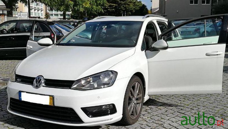 2016' Volkswagen Golf Variant photo #3