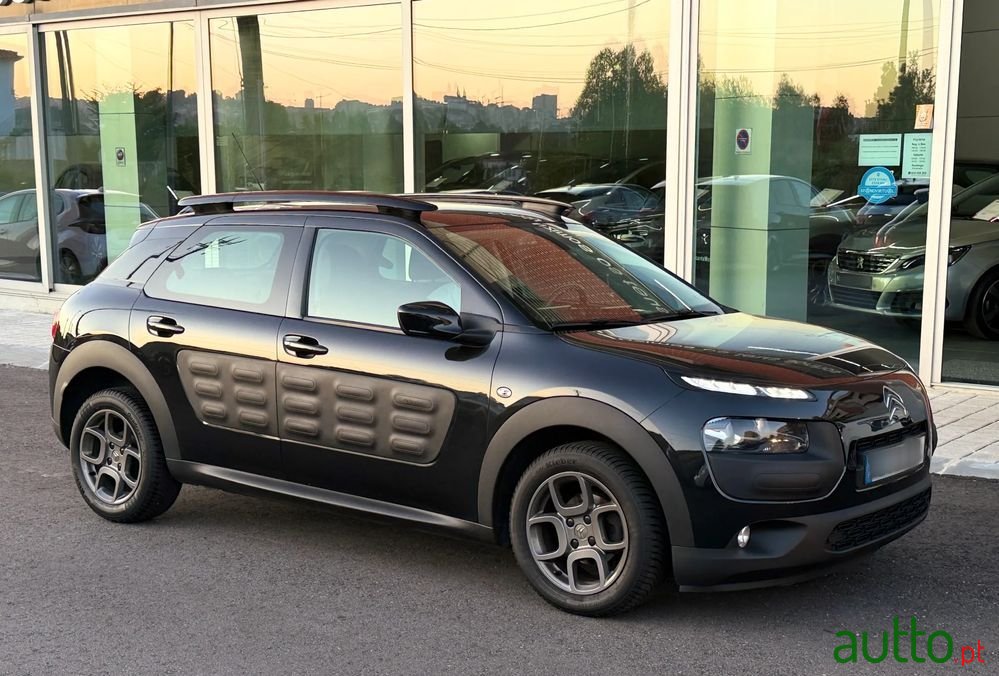 2017' Citroen C4 Cactus photo #3