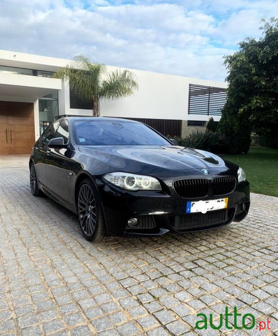 2011' BMW 535 photo #3