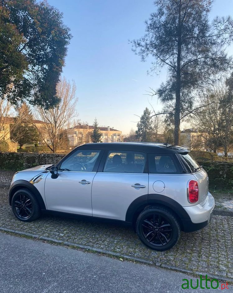 2014' MINI Countryman Cooper D photo #2