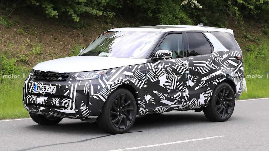 Land Rover Discovery Facelift Spied For The First Time