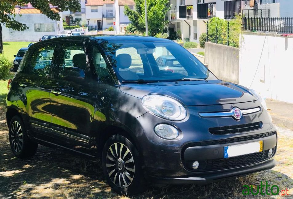 2014' Fiat 500L photo #5