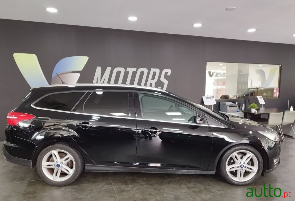 2017' Ford Focus Sw photo #4