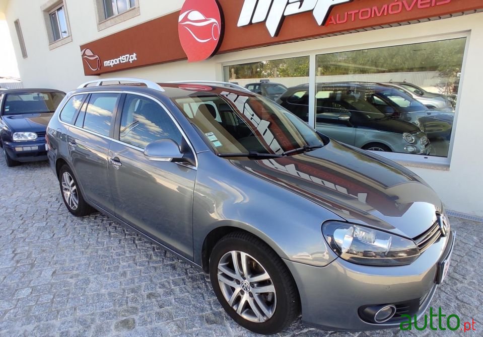 2010' Volkswagen Golf photo #3