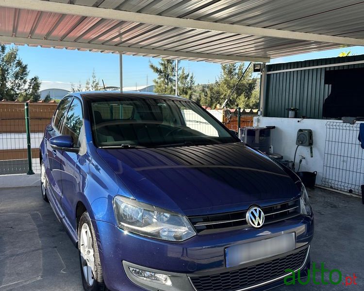 2011' Volkswagen Polo 1.6 Tdi Highline photo #3