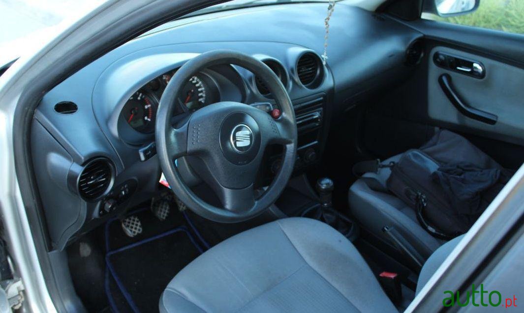 2003' SEAT Ibiza 1.4 Tdi photo #3